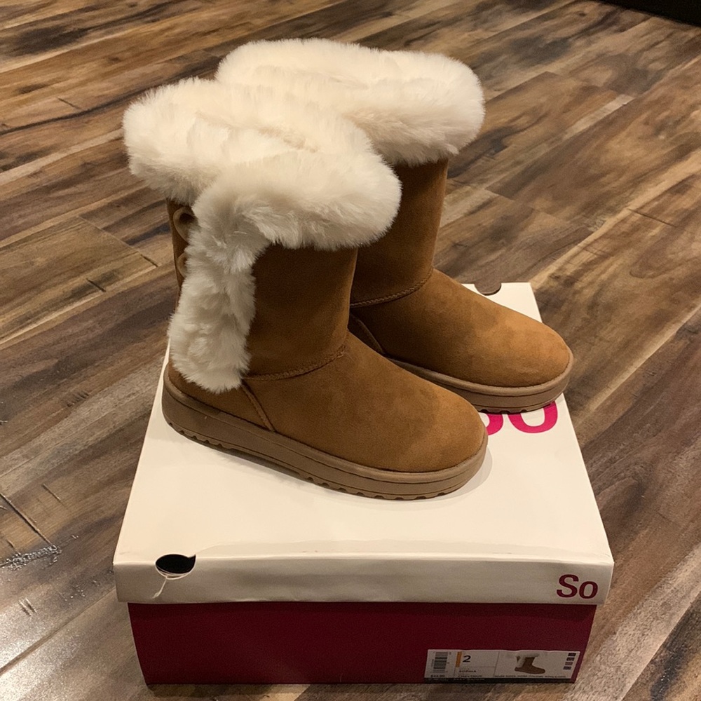 Girls Slip On Boots